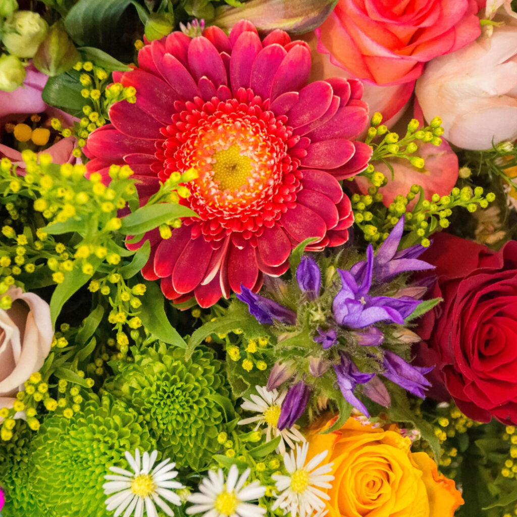 Flowers represent many things and many occasions, including weddings, romance, celebrations, and death. They are beautiful, meaningful, and significant. This is why they are heavily featured in the funeral process, but arranging the right flowers for a funeral is not always an easy task. Here is a brief guide for your inspiration